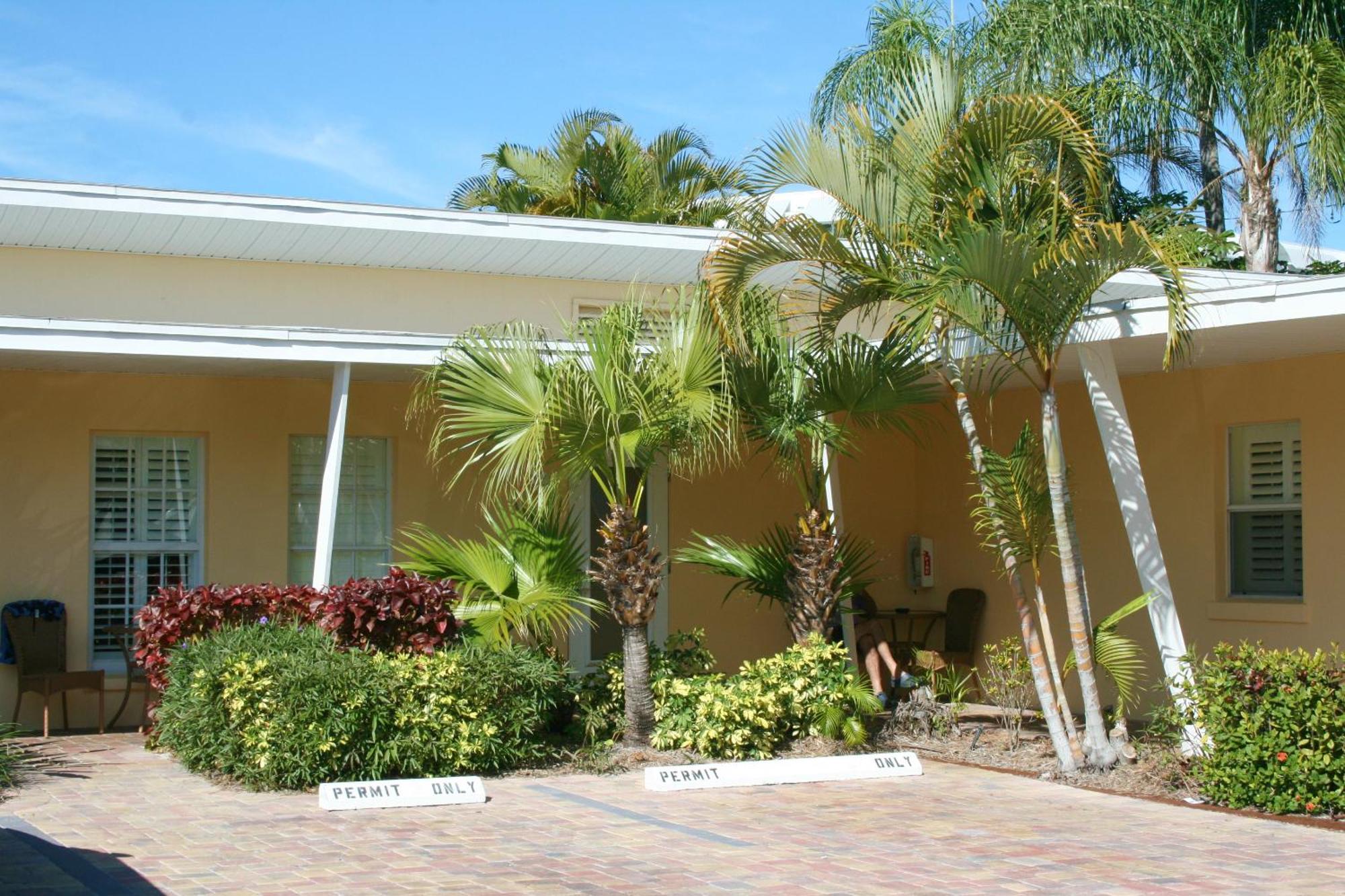 Tropical Beach Resorts - Sarasota سيستا كي المظهر الخارجي الصورة
