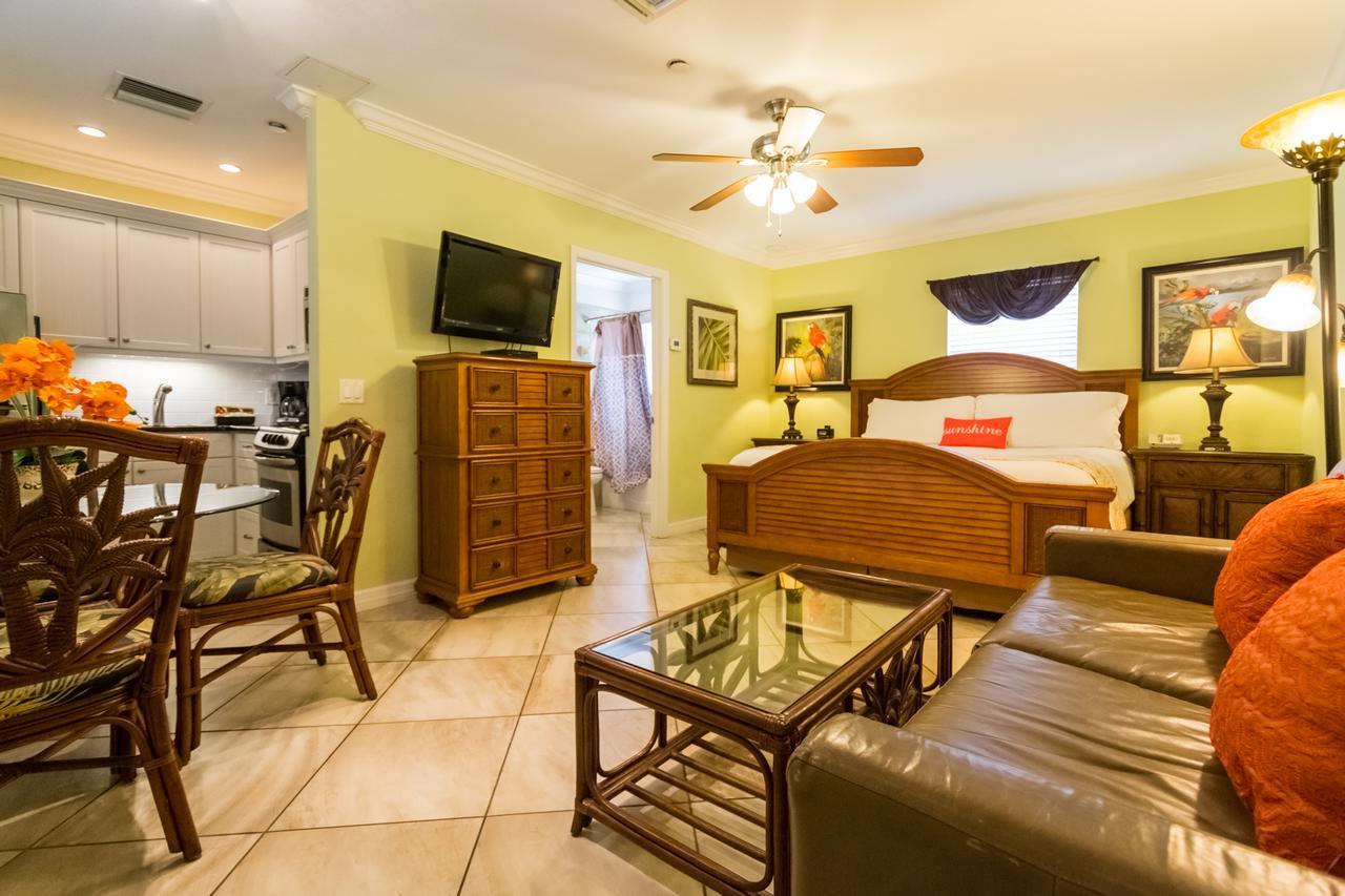 Tropical Beach Resorts - Sarasota سيستا كي المظهر الخارجي الصورة